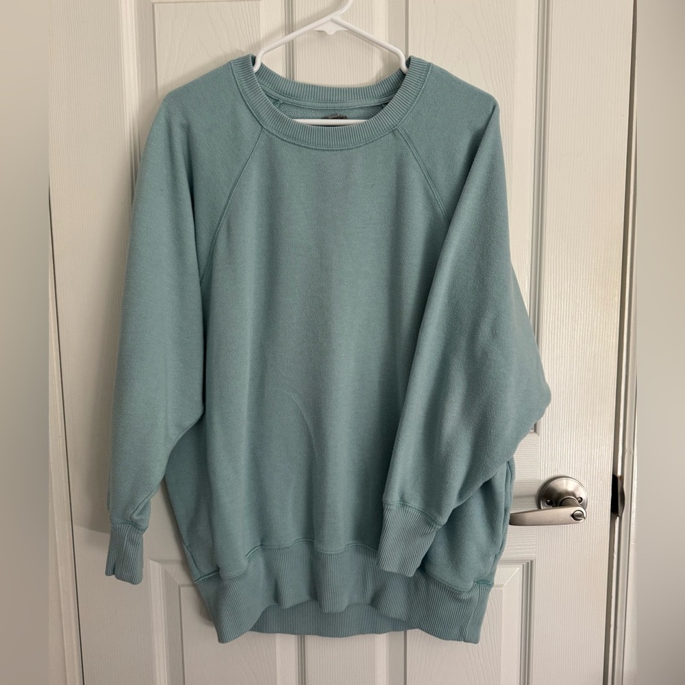 Aerie Women’s Oversized Crew Neck Sweatshirt, With Pockets, Size M, Light Blue